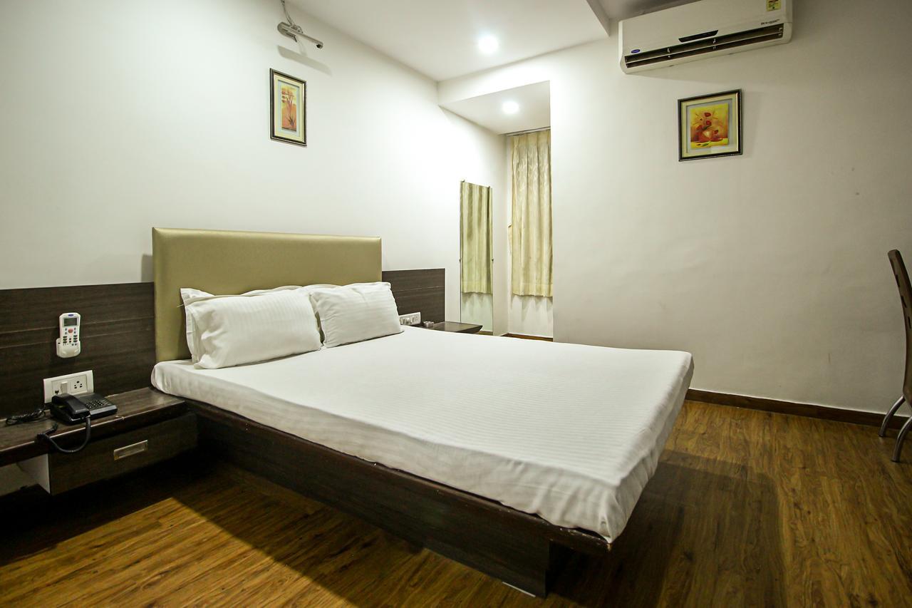New Rajdhani Hotel Βαντοντάρα Εξωτερικό φωτογραφία